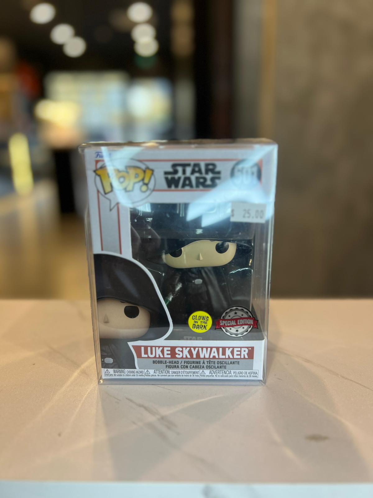 Luke Skywalker #501 Entertainment Earth Exclusive GITD Funko Pop Star Wars