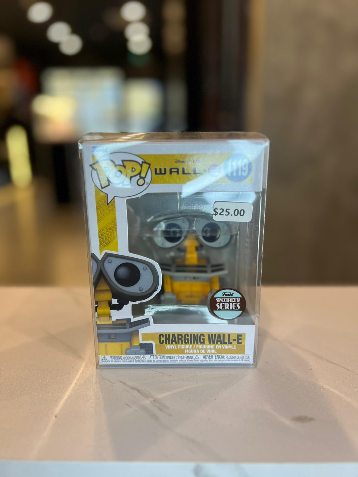 NIB Funko Pop! Charging Wall-E #1119 Specialty Series Disney Pixar