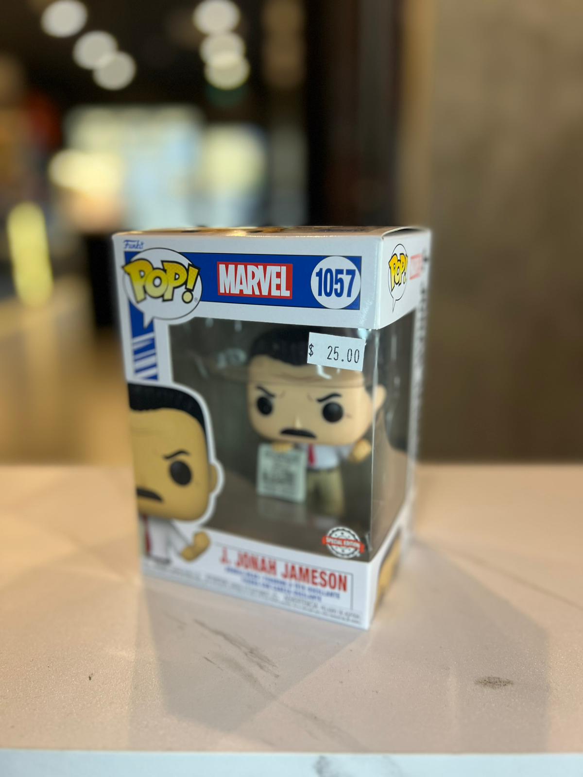 Funko Pop! Marvel J. Jonah Jameson Special Edition #1057 - Spider-Man!