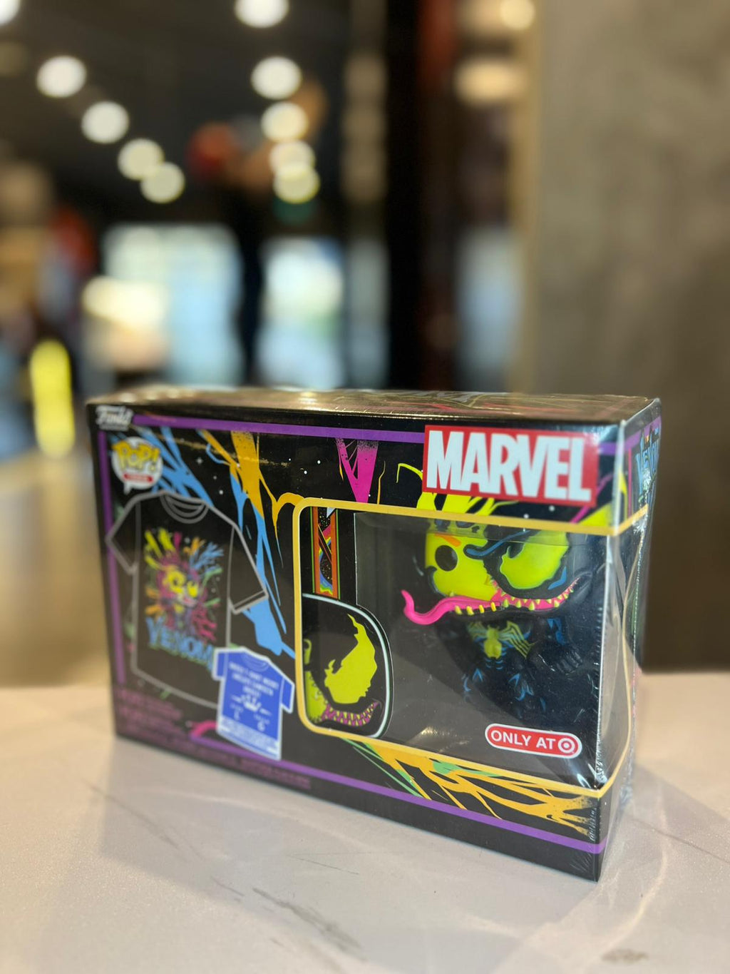 Funko Pop Tees Marvel Venom T Shirt Size Large Blacklight